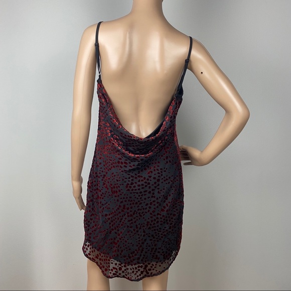WAYF VELVET MINI DRESS - Picture 6 of 8